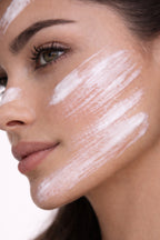 Aydınlatıcı Etkili Nemlendirici Yüz Kremi